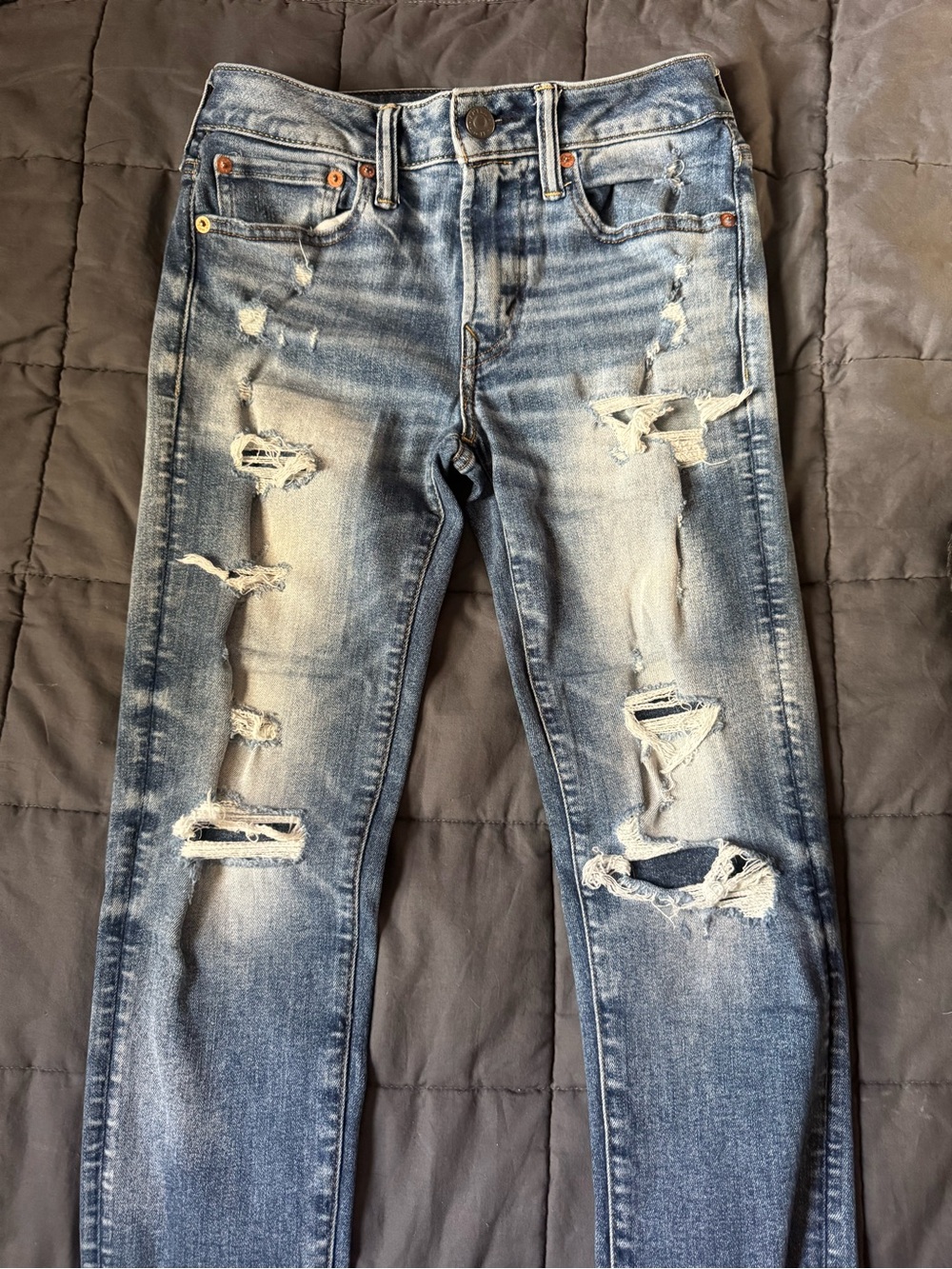 American Eagle Outfitters Men's Light Blue Distressed Skinny Jeans